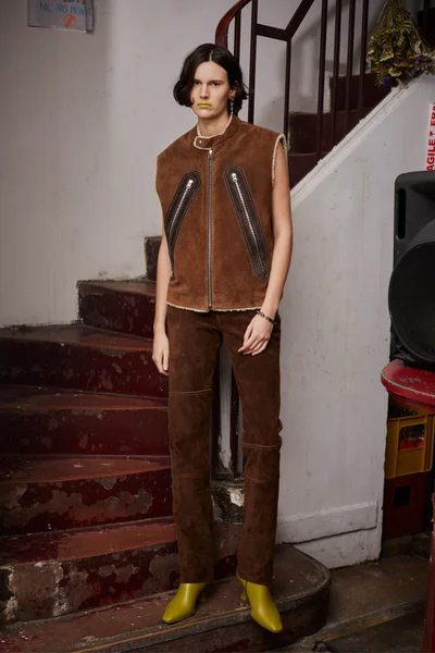 Look 4